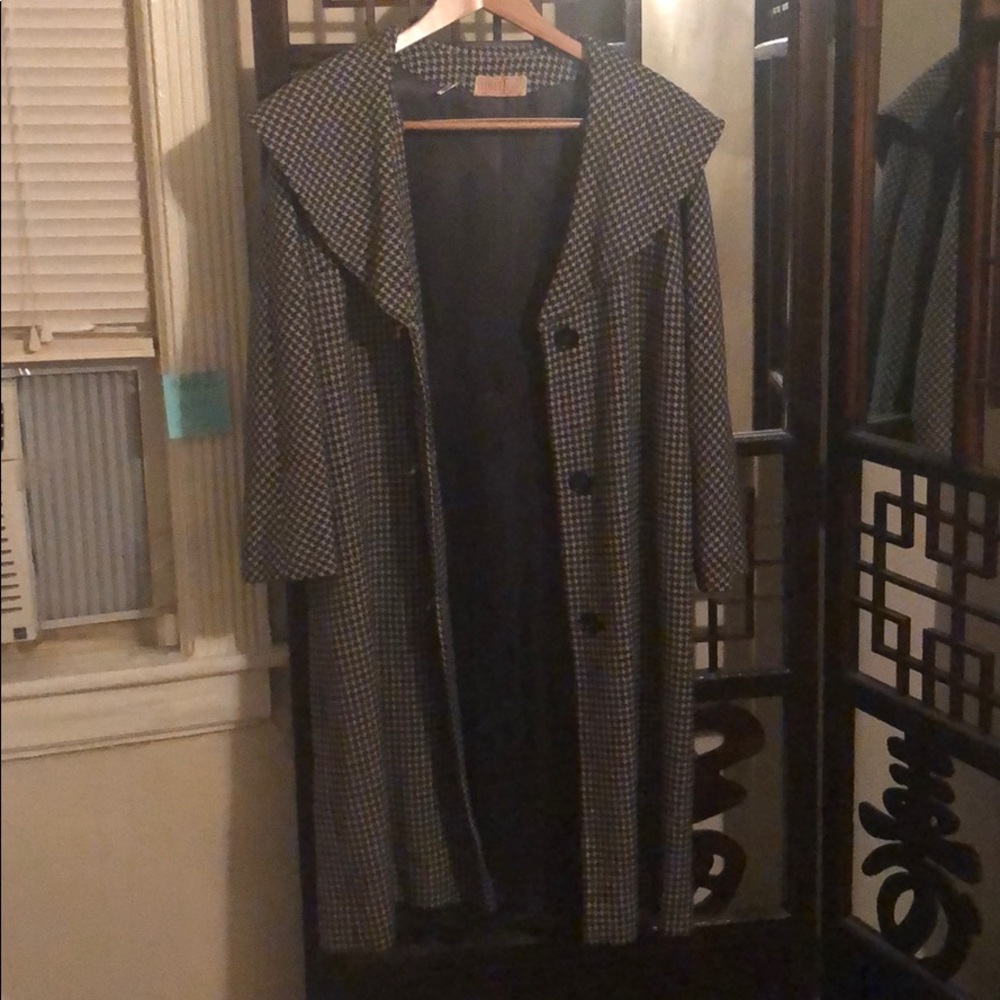 Vintage pea coat hounds tooth coat Vogue